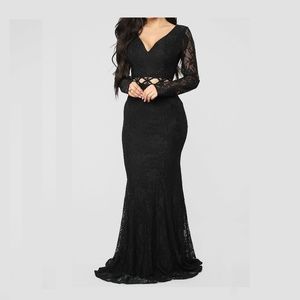Flirtation Lace Dress - Black
